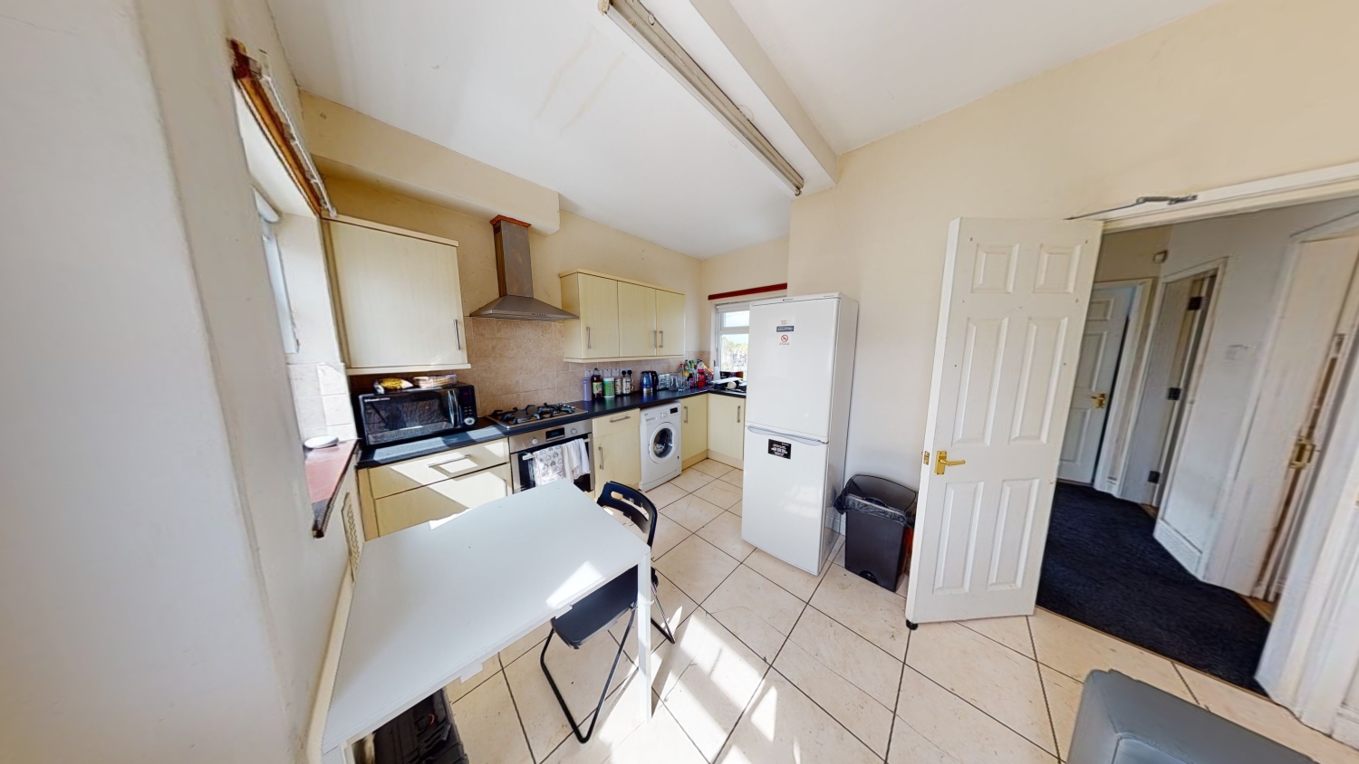 Flat 2, 15 Forest Road East, Nottingham, NG1 4HJ
